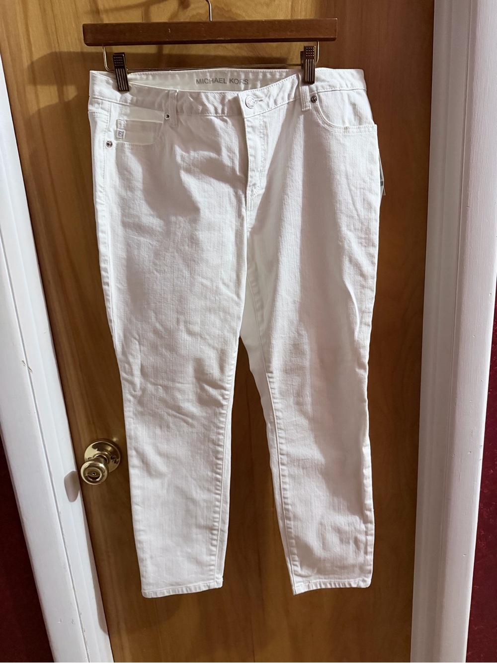 New nwt Michael Kors White Straight-Leg crop Capri Jeans size 8